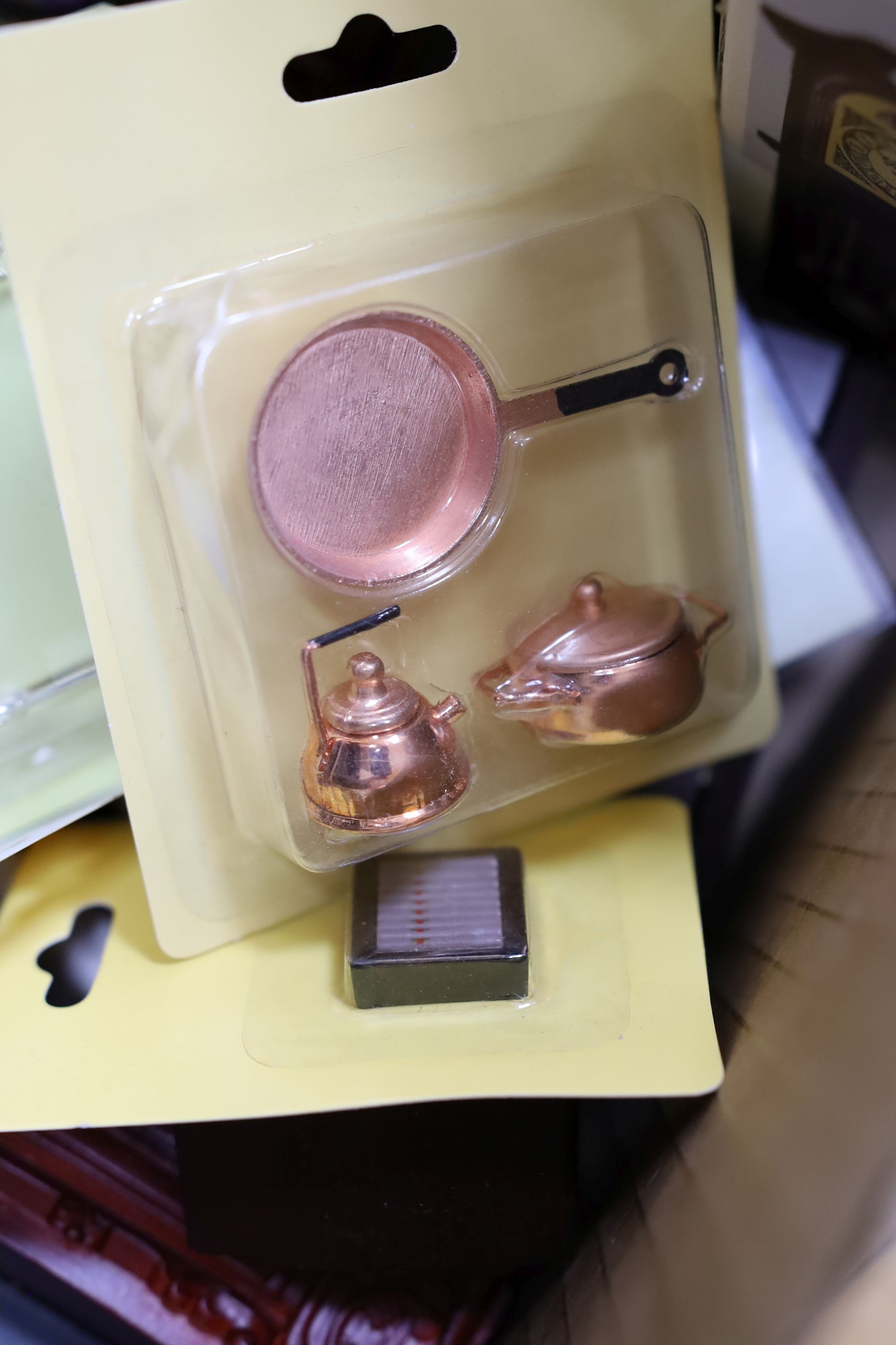 A quantity of doll's house accessories
